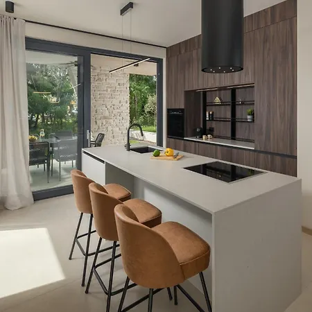 Tarita Βίλα Πόρετς